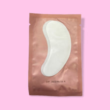 Load image into Gallery viewer, a close up picture of a white toilet