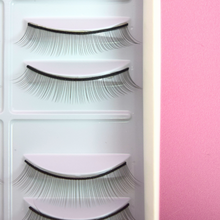 Load image into Gallery viewer, Practice Strip Lashes
